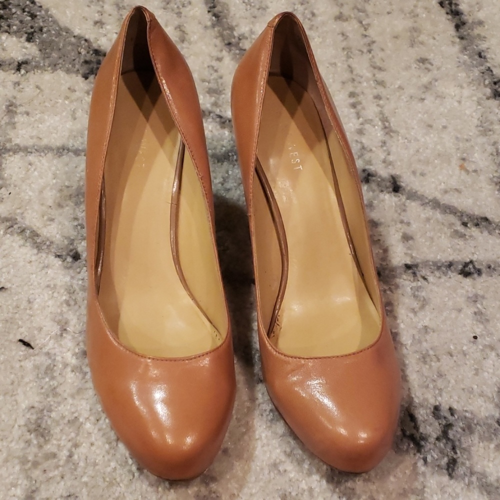 Natural/camel pumps
